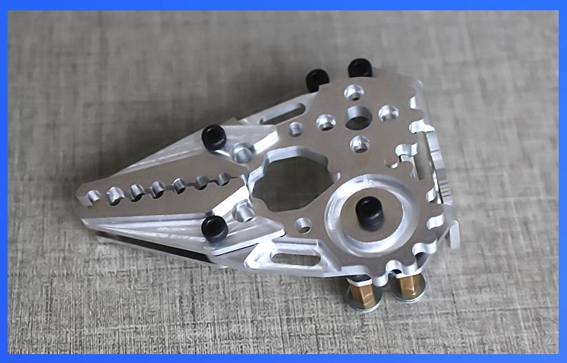 Zilveren Manipulator Klauw Man - Robot Arm Metal recensie en prijs